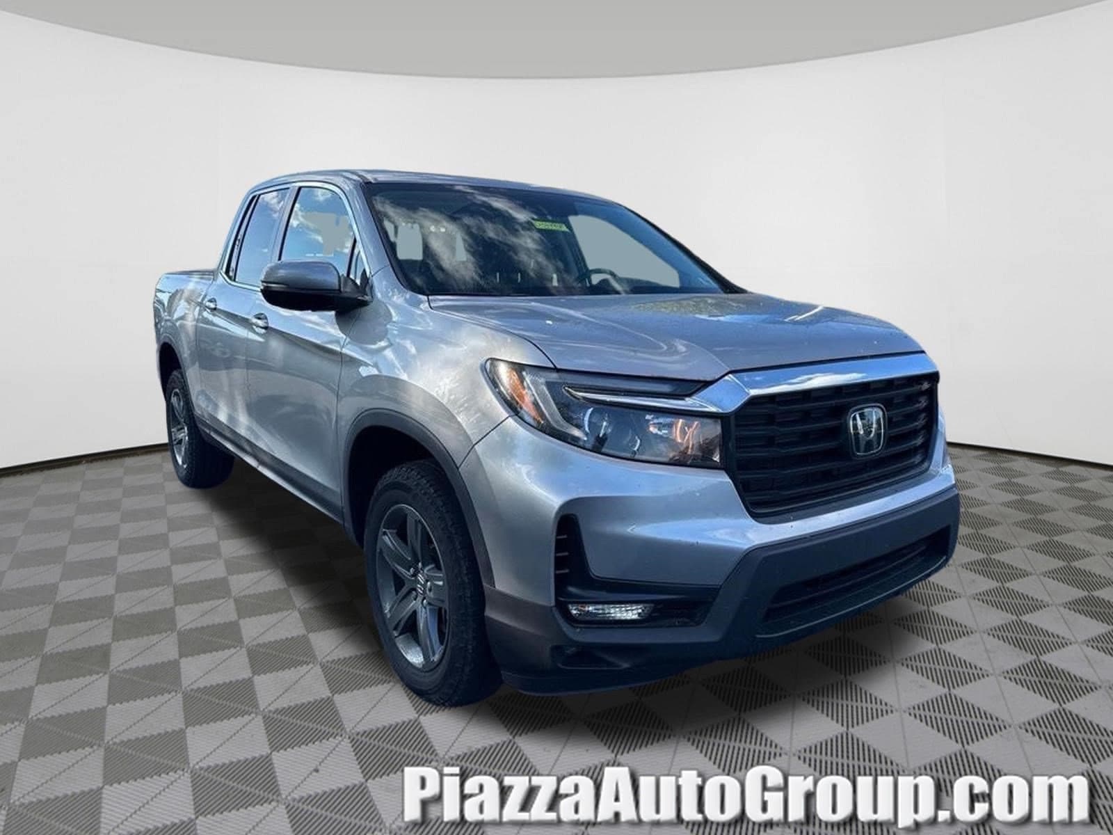 2023 Honda Ridgeline RTL — photo 1 of 8