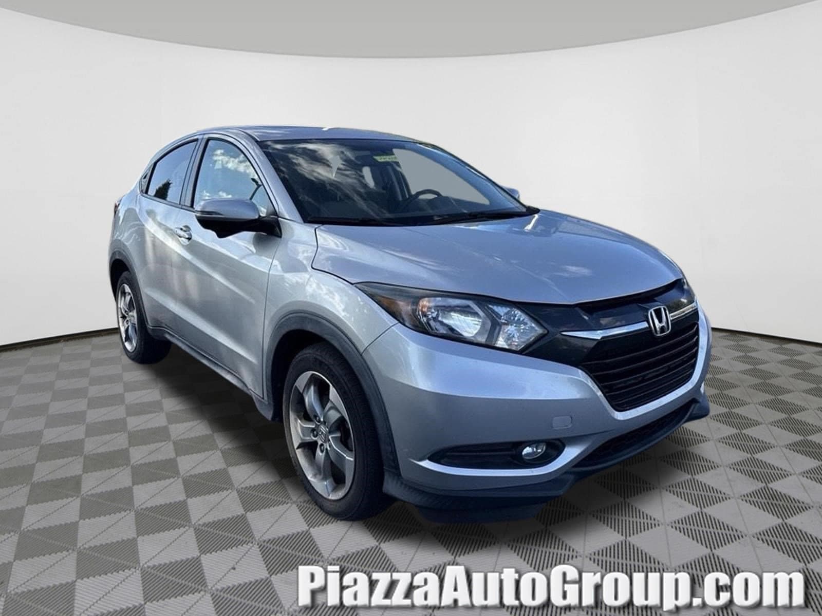 2016 Honda HR-V EX — photo 1 of 8