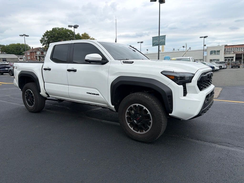 2026 Toyota Tacoma 4WD TRD Off Road Hybrid — photo 1 of 10