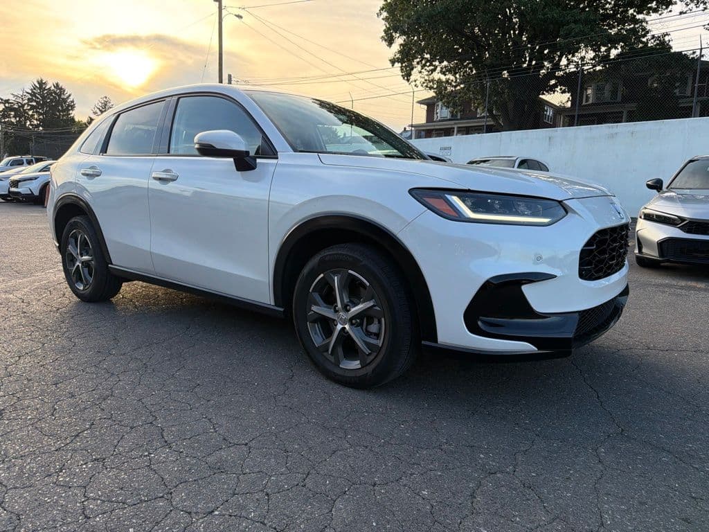 2024 Honda HR-V EX-L — photo 1 of 9
