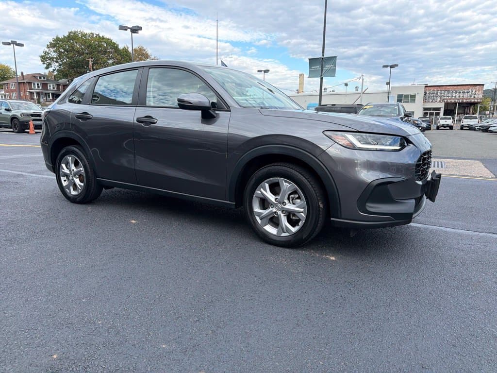 2024 Honda HR-V LX — photo 1 of 8