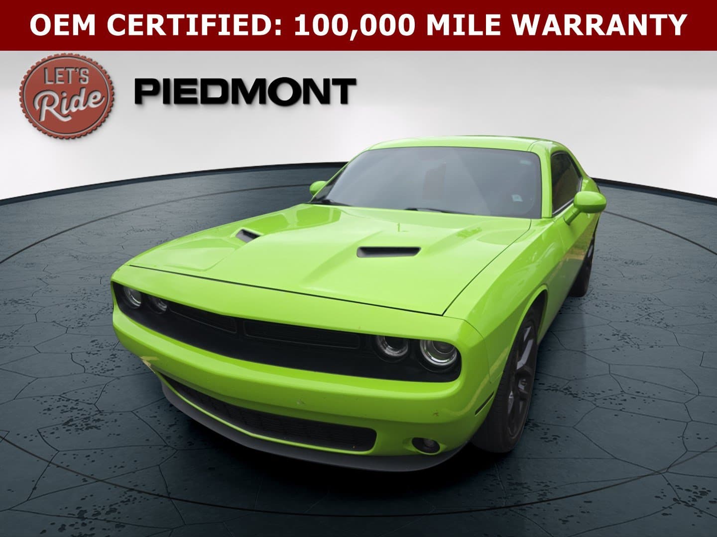 2023 Dodge Challenger SXT — photo 1 of 4