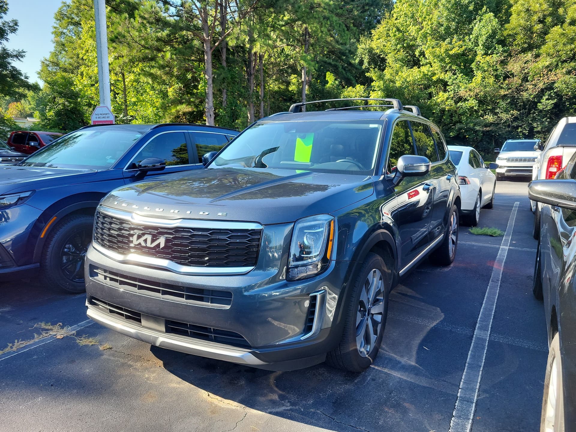 2022 Kia Telluride S — photo 1 of 3