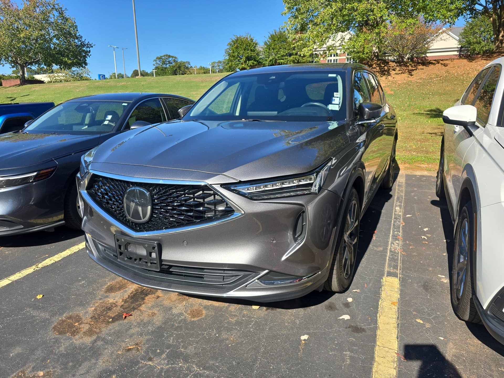 2022 Acura MDX w/Technology Package — photo 1 of 3