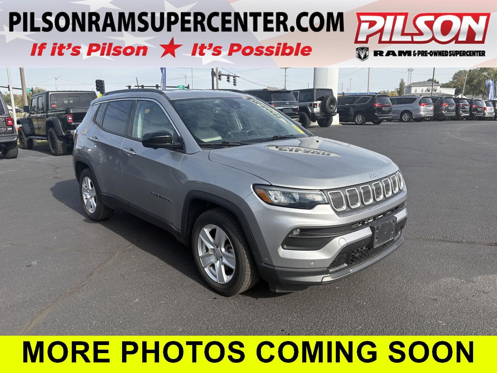 2022 Jeep Compass Latitude — photo 1 of 9