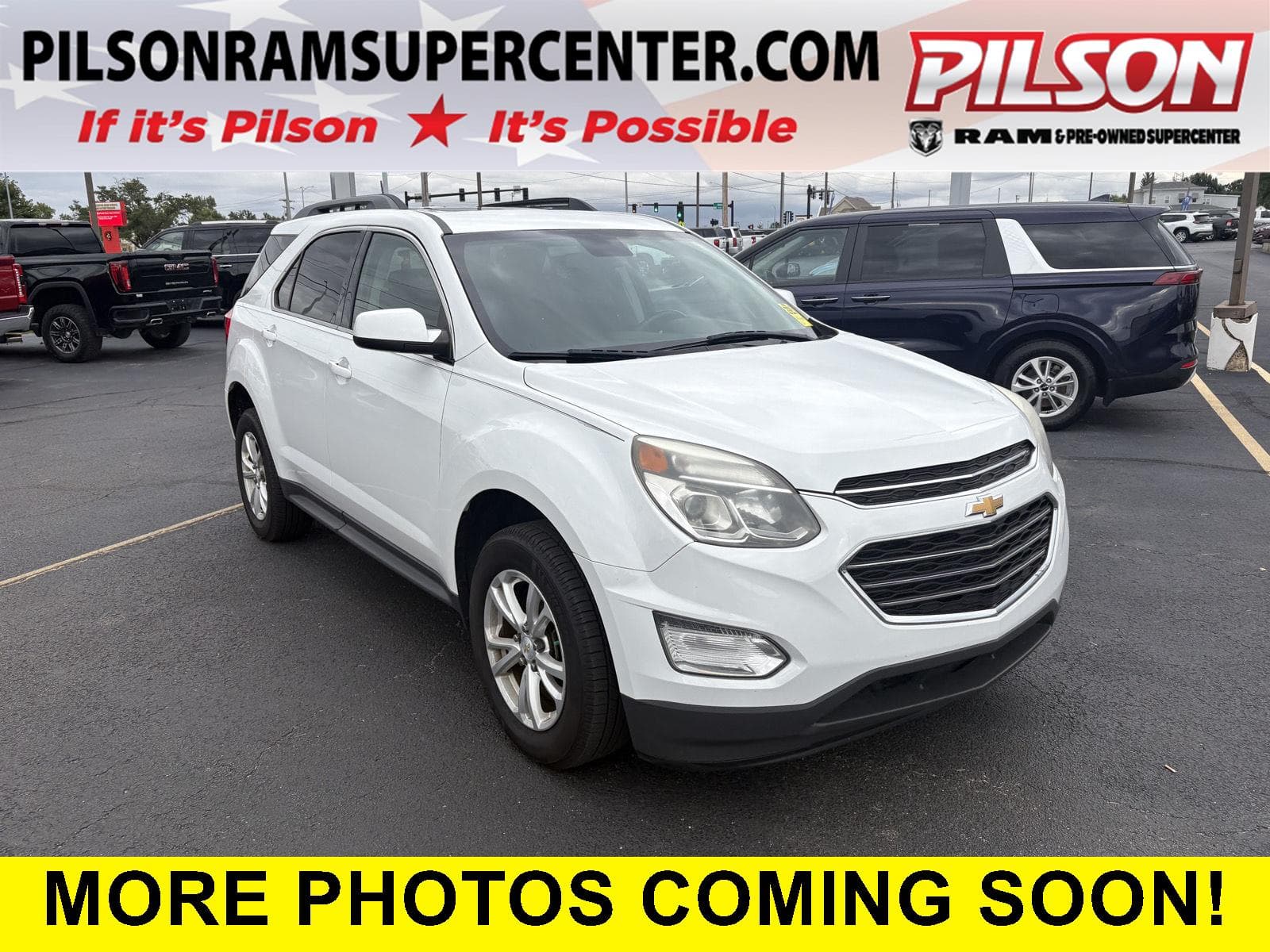 2017 Chevrolet Equinox LT — photo 1 of 8