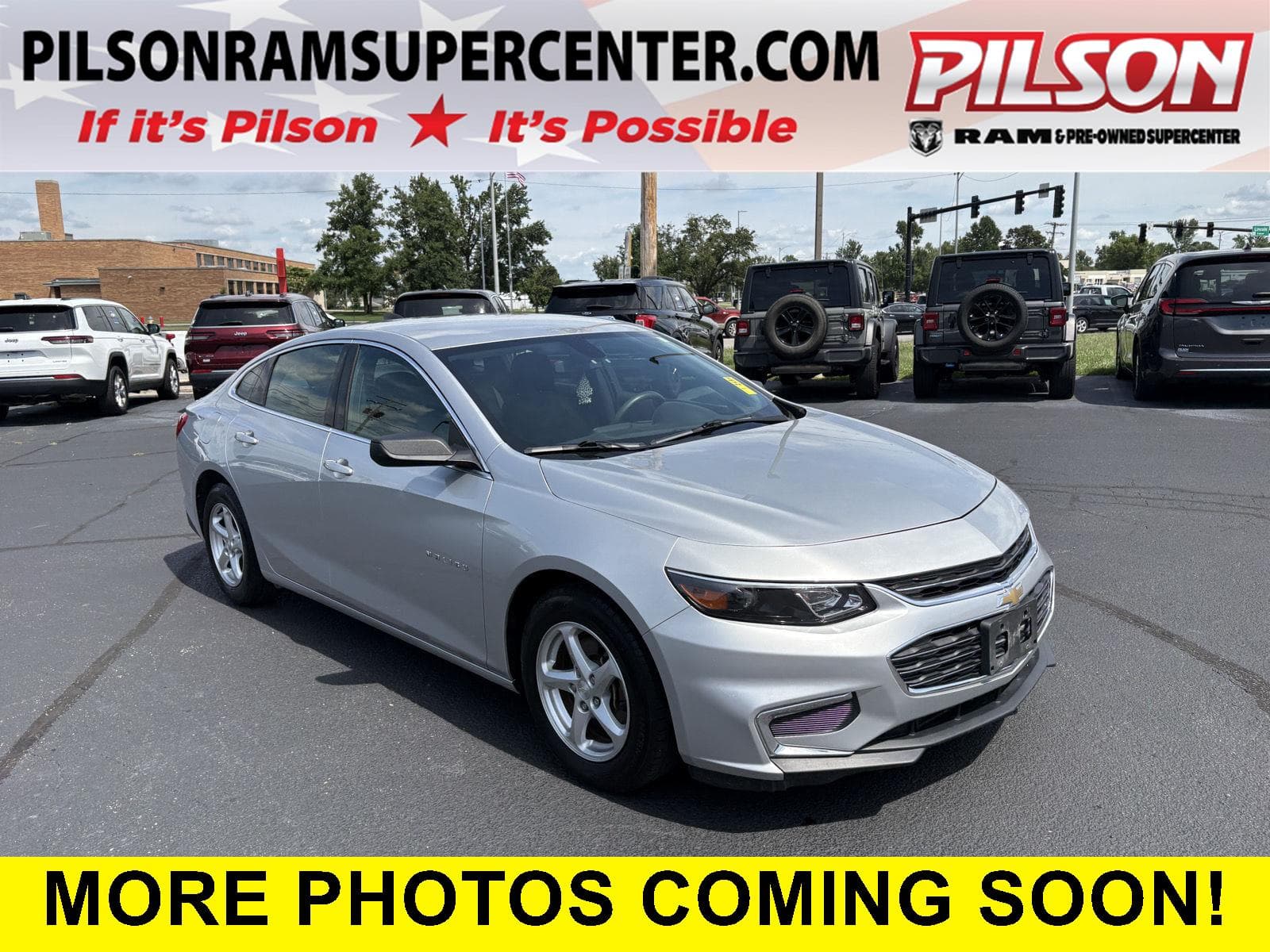 2017 Chevrolet Malibu LS — photo 1 of 8