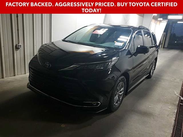2024 Toyota Sienna XLE — photo 1 of 27