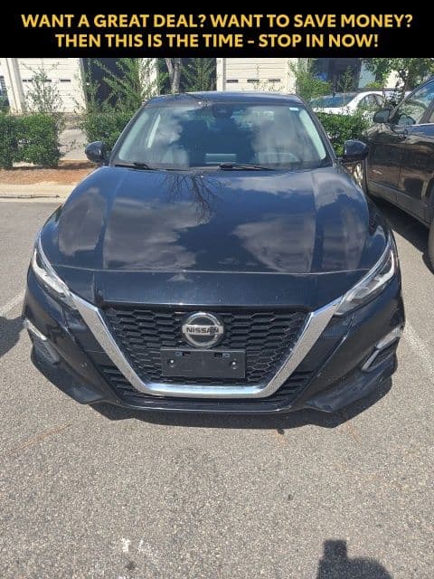 2022 Nissan Altima 2.5 SV — photo 1 of 26