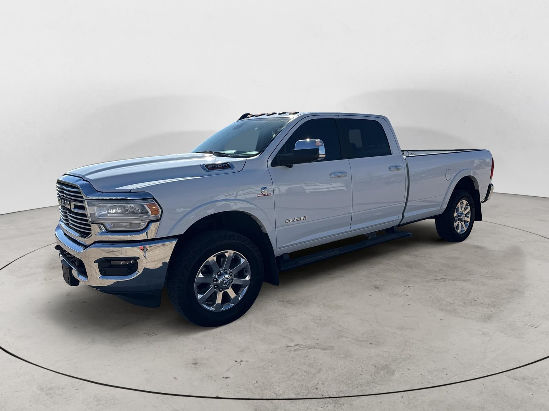 2019 RAM 3500 Laramie — photo 1 of 12