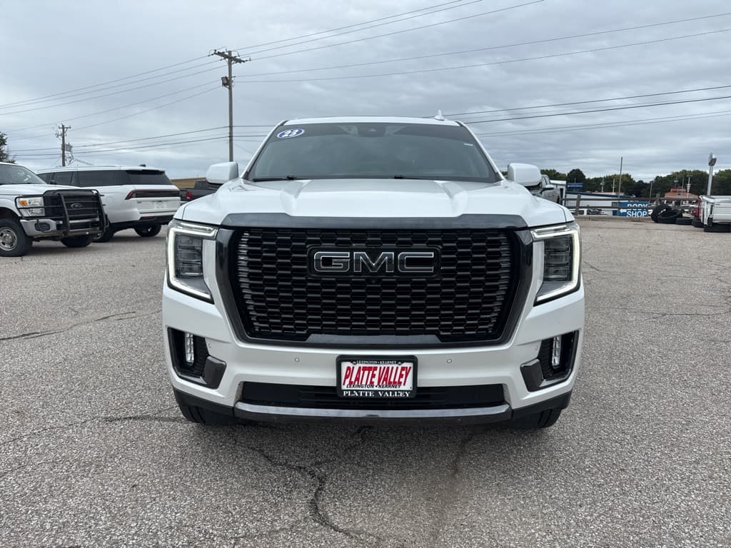 2023 GMC Yukon XL Denali Ultimate — photo 1 of 16