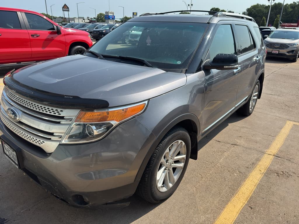 2013 Ford Explorer XLT — photo 1 of 2