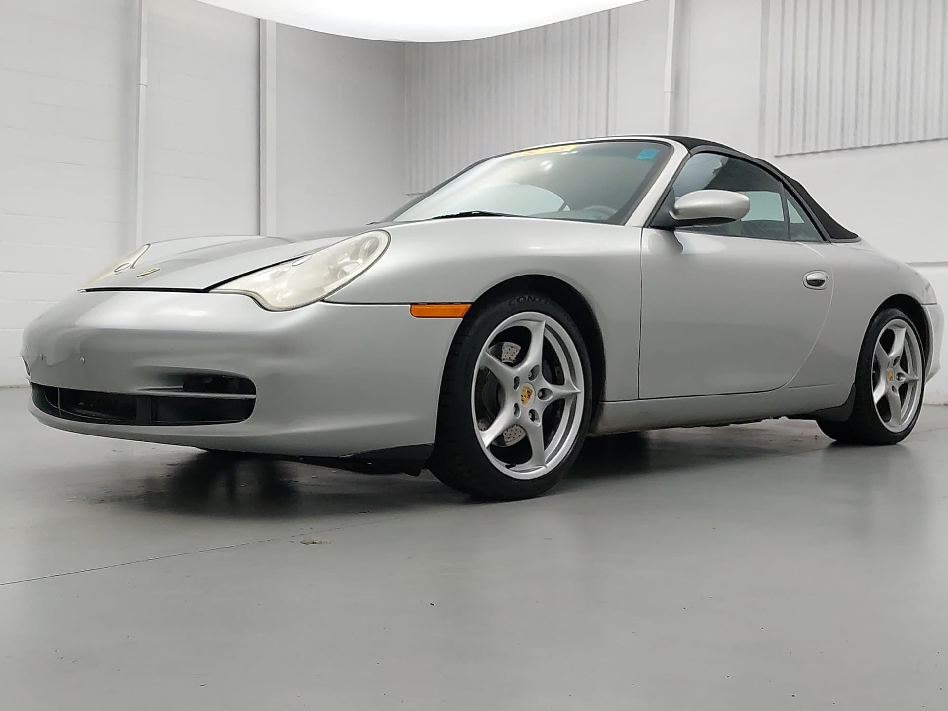 2003 Porsche 911 Carrera — photo 1 of 35