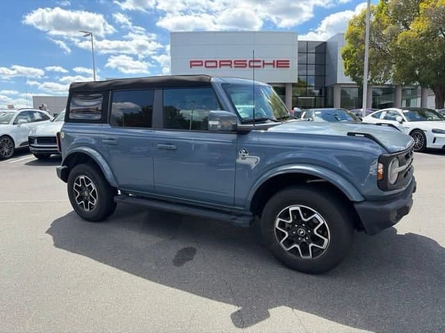 2023 Ford Bronco Base — photo 1 of 23