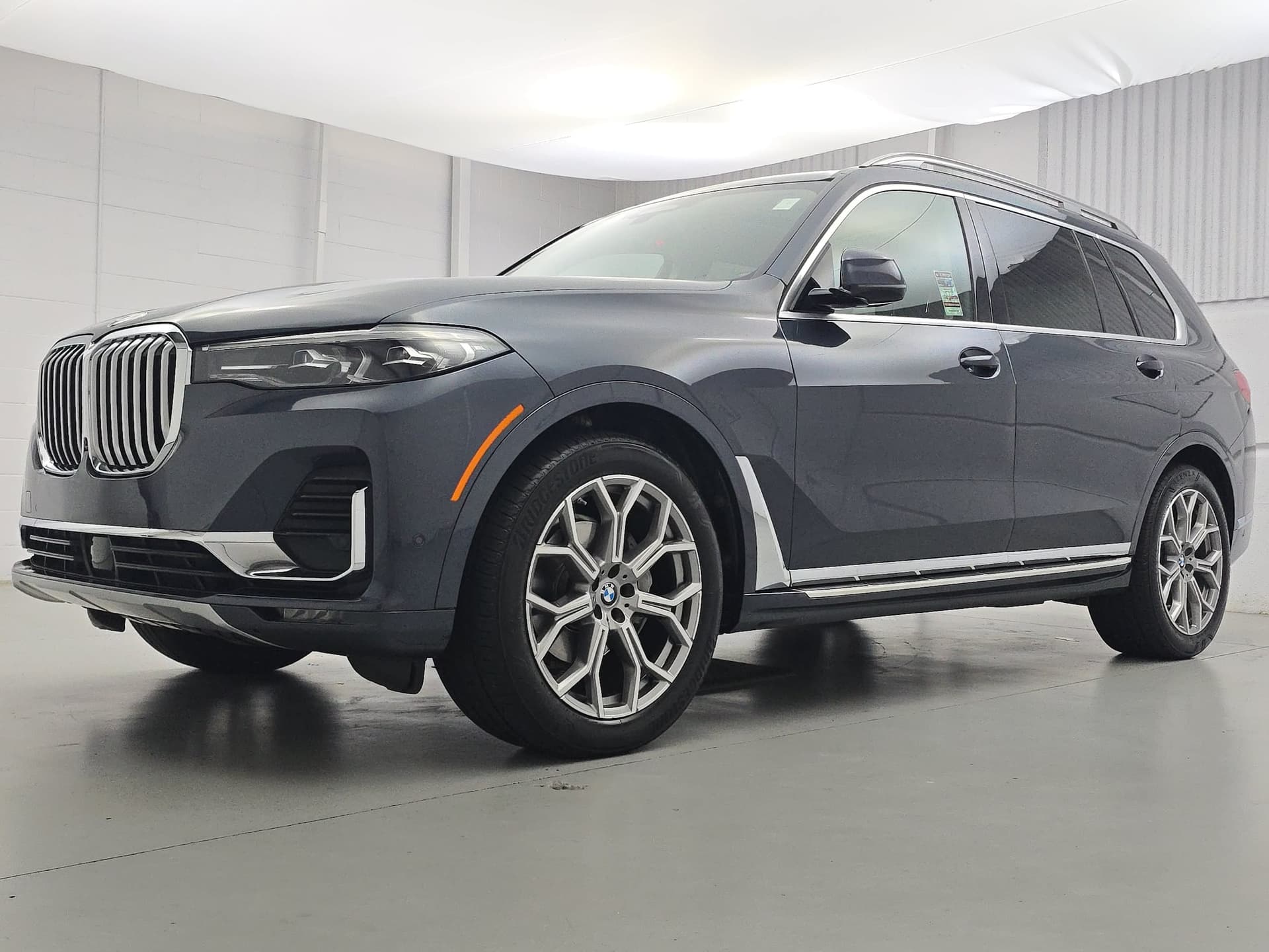2022 BMW X7 xDrive40i — photo 1 of 40