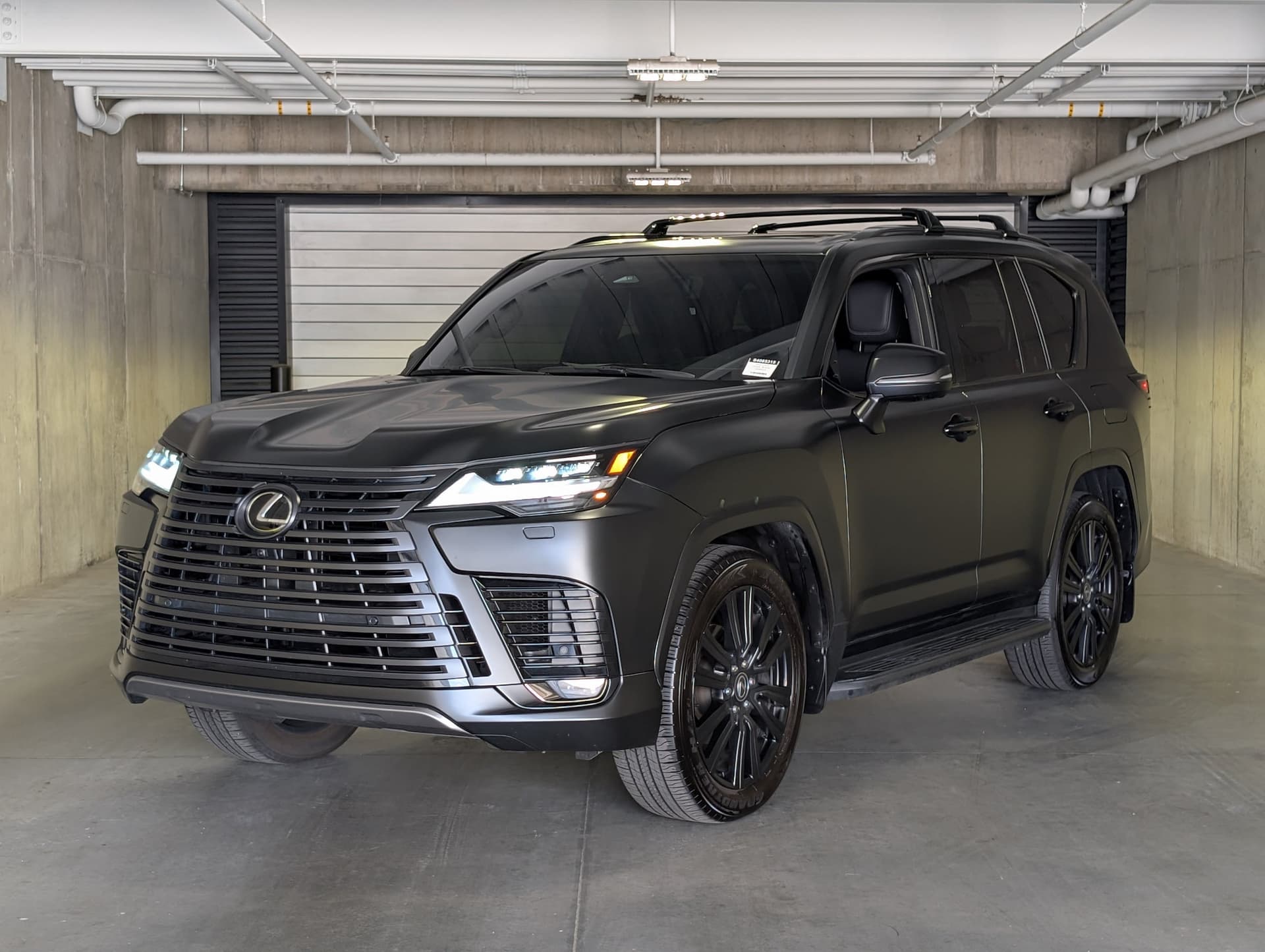 2025 Lexus LX LX 600 Luxury — photo 1 of 41