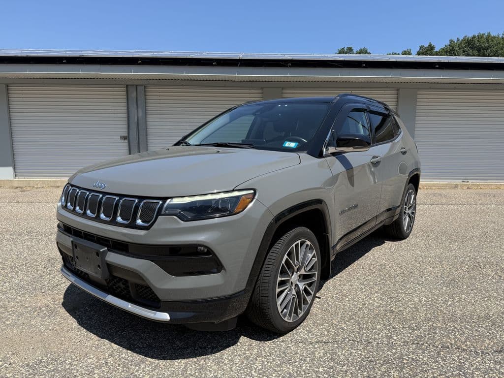 2022 Jeep Compass Limited — photo 1 of 12