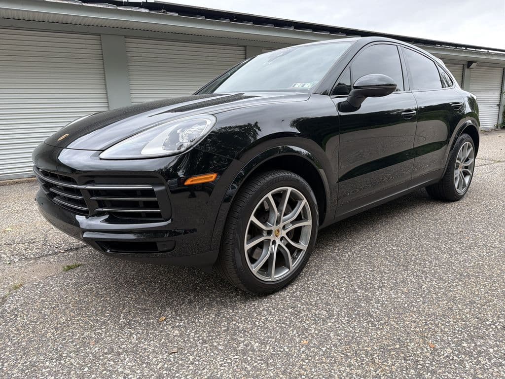 2023 Porsche Cayenne Coupe Base — photo 1 of 13