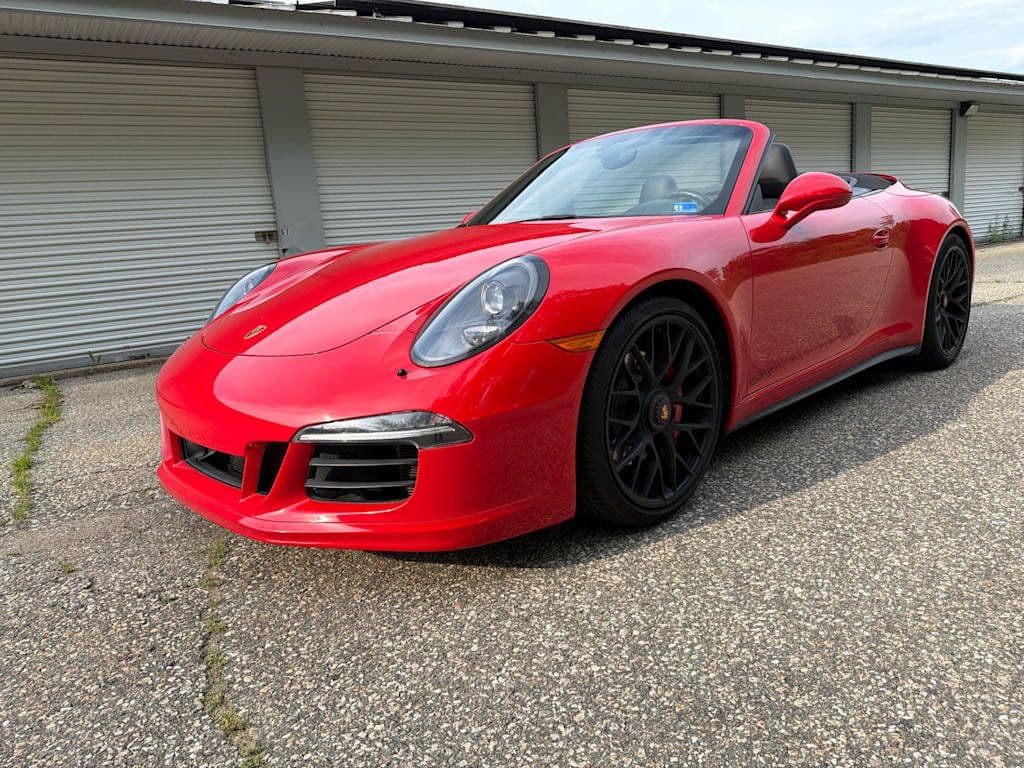 2016 Porsche 911 Carrera GTS — photo 1 of 17