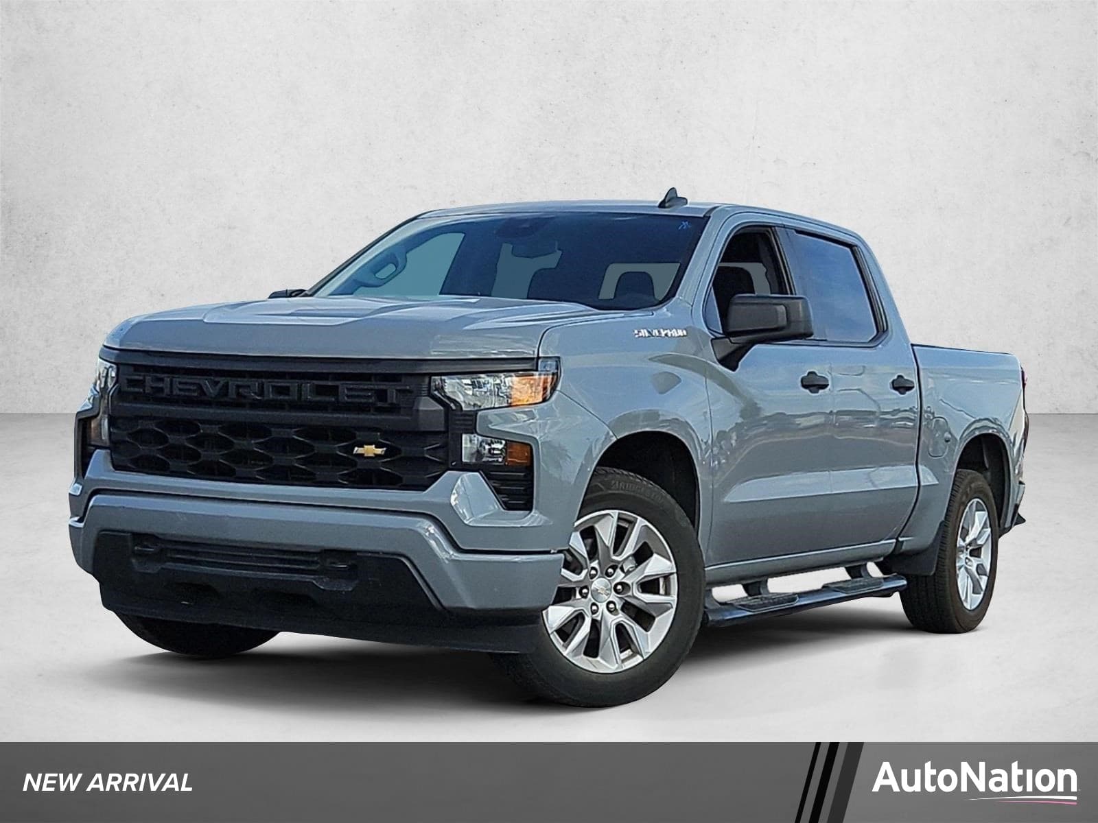 2024 Chevrolet Silverado 1500 Custom — photo 1 of 15