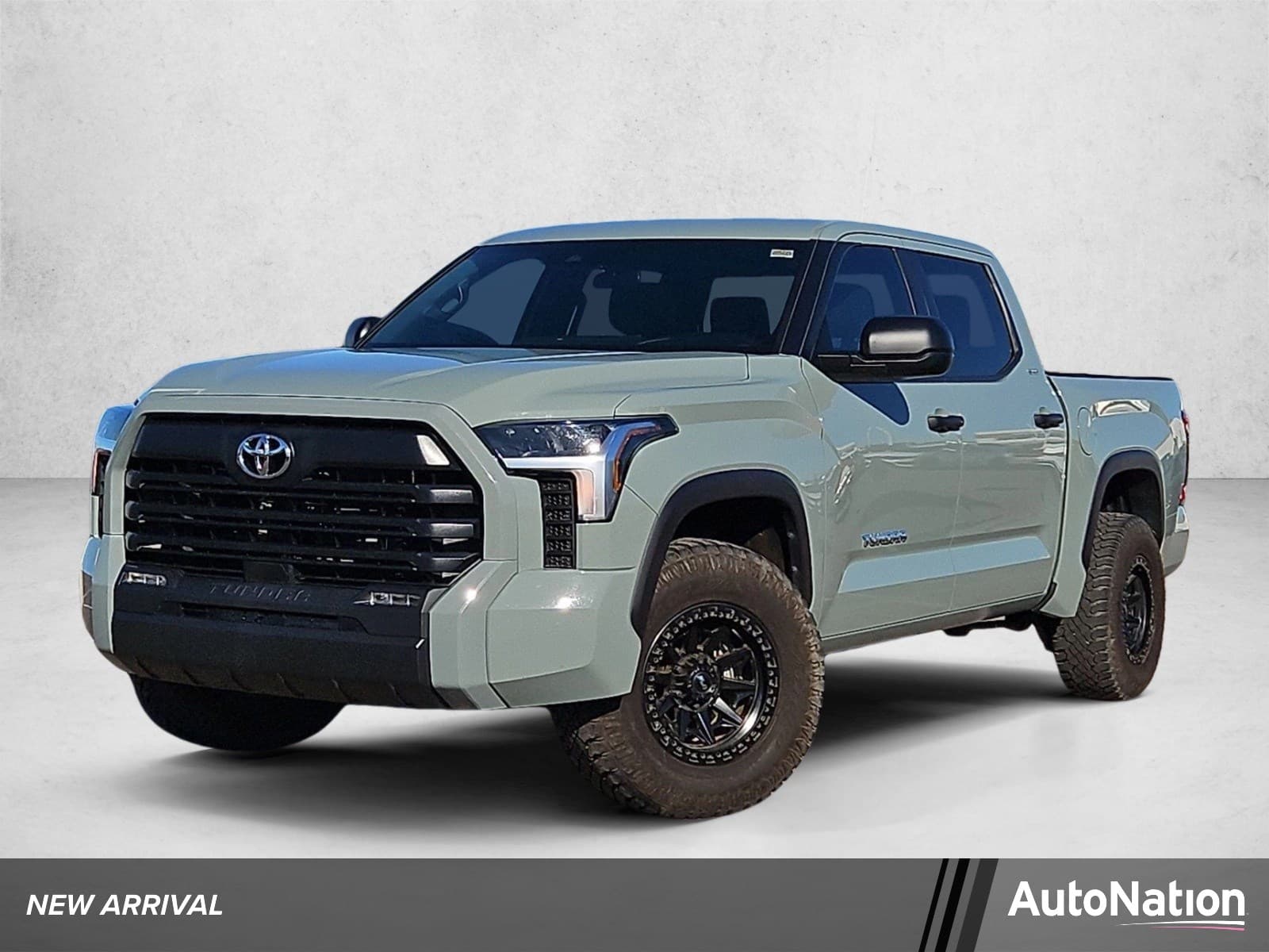 2025 Toyota Tundra 4WD SR5 — photo 1 of 16