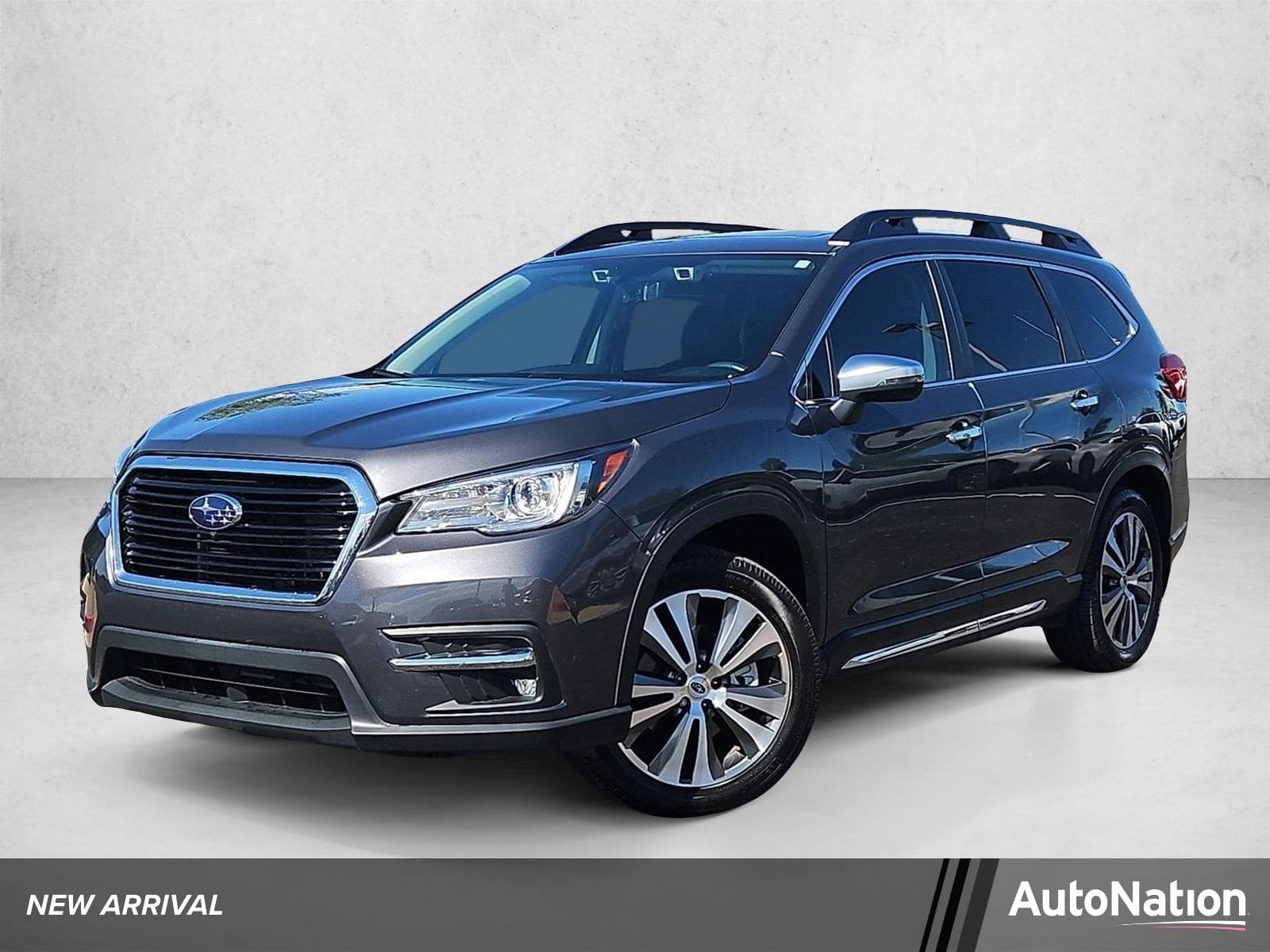2022 Subaru Ascent Touring — photo 1 of 26