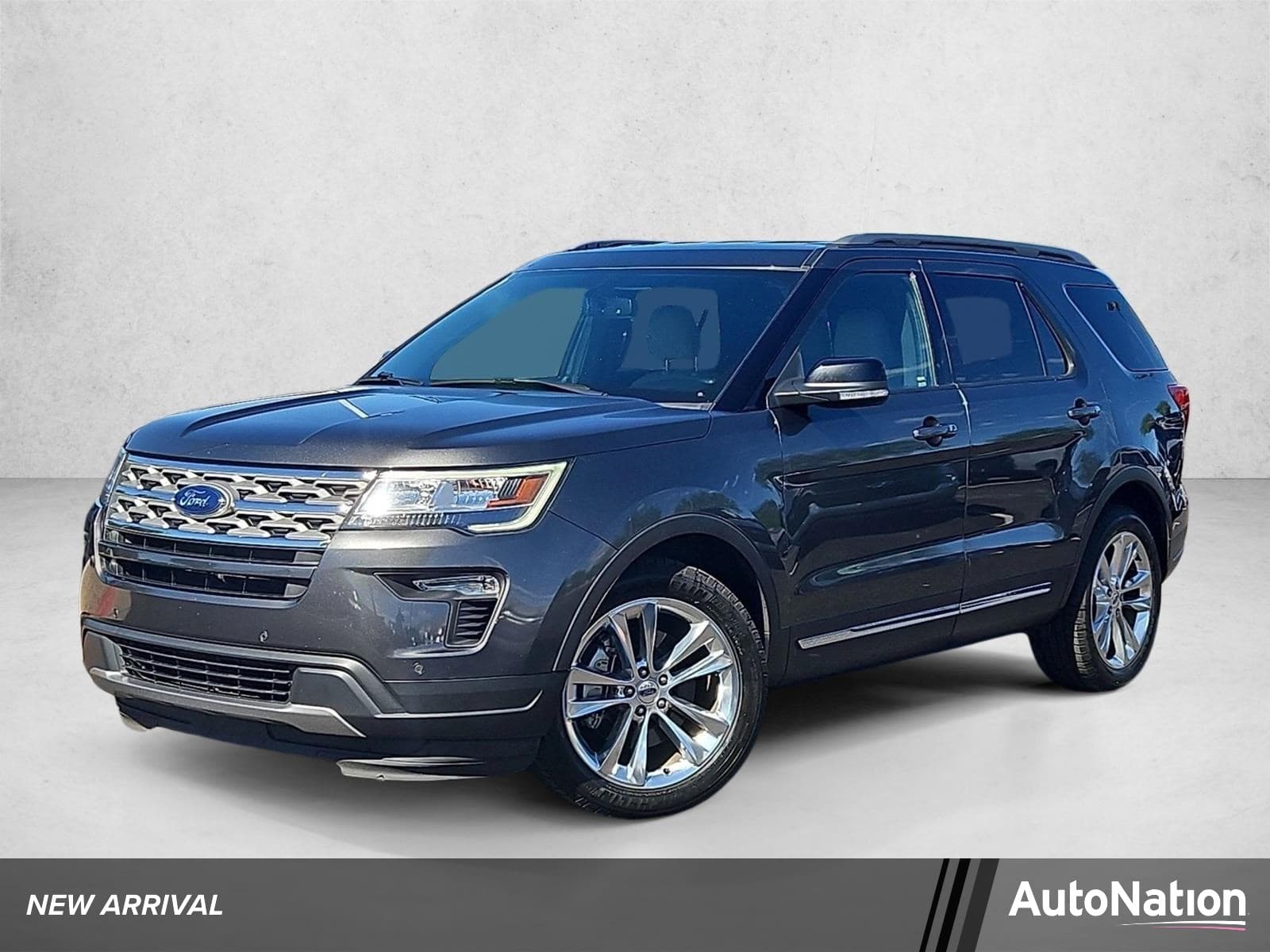 2018 Ford Explorer XLT — photo 1 of 27