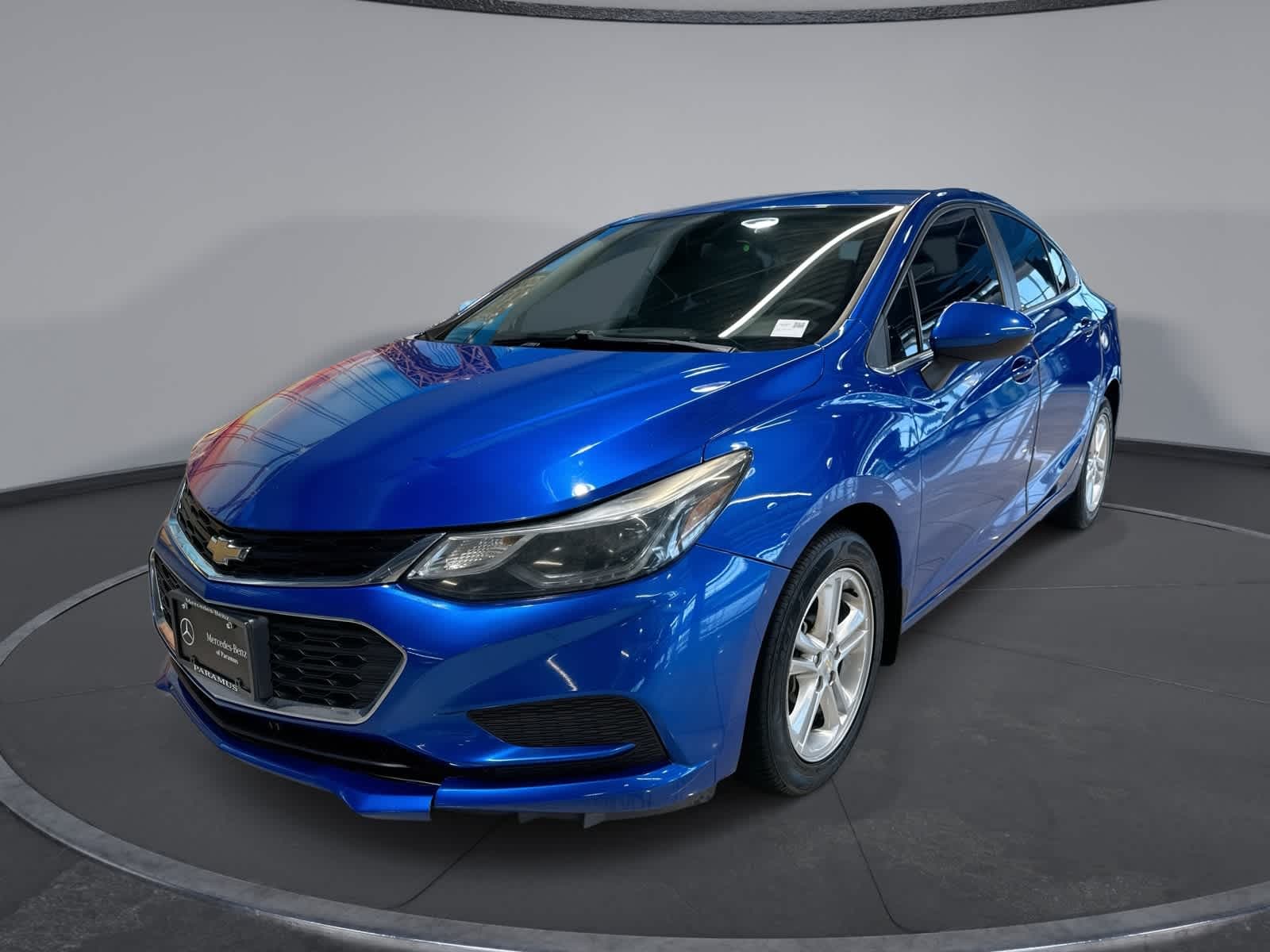 2017 Chevrolet Cruze LT Auto — photo 1 of 33