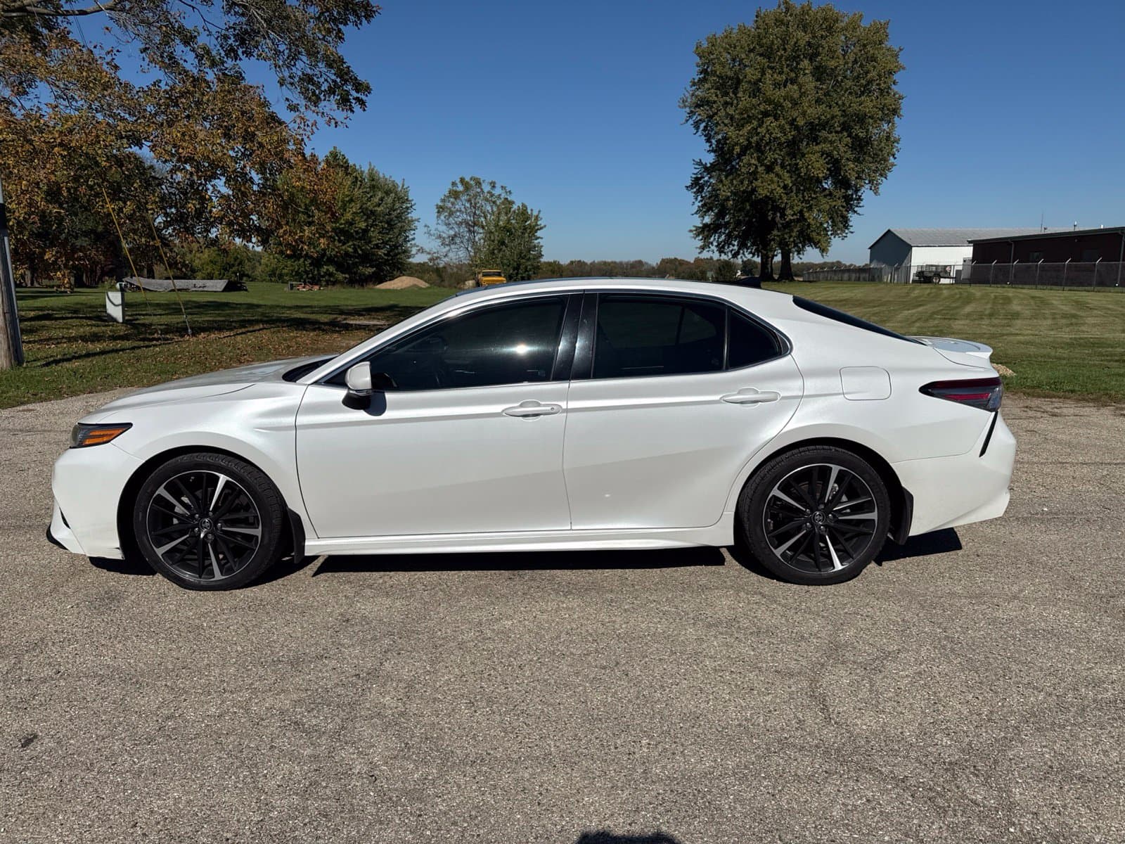 2019 Toyota Camry XSE — photo 1 of 3