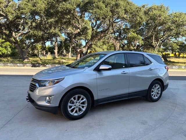 2018 Chevrolet Equinox LT — photo 1 of 11