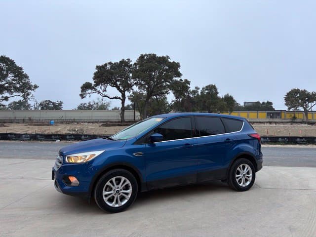 2019 Ford Escape SE — photo 1 of 15