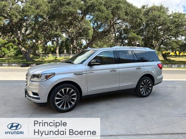 2019 Lincoln Navigator Select — photo 1 of 15