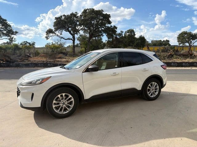 2022 Ford Escape SE — photo 1 of 15