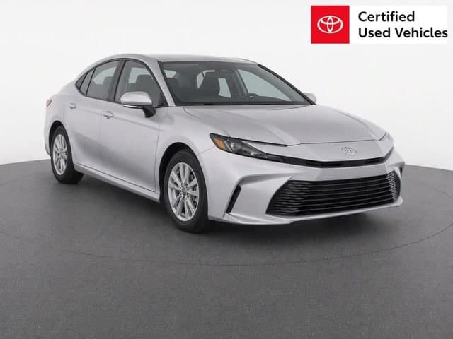 2025 Toyota Camry LE — photo 1 of 16
