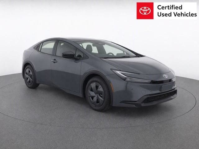 2024 Toyota Prius LE — photo 1 of 22