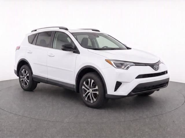 2017 Toyota RAV4 LE — photo 1 of 15