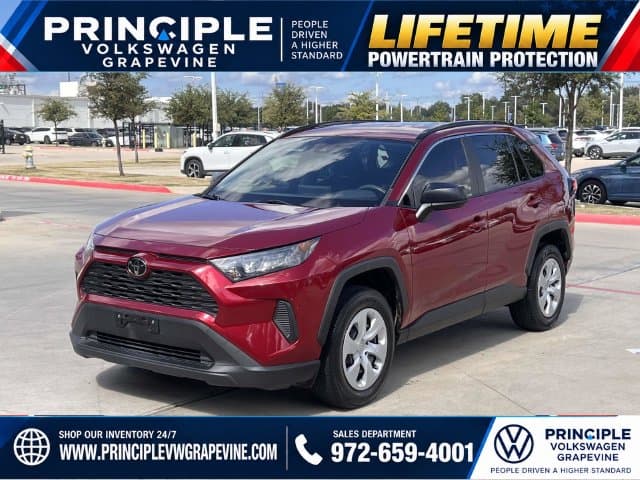 2019 Toyota RAV4 LE — photo 1 of 25