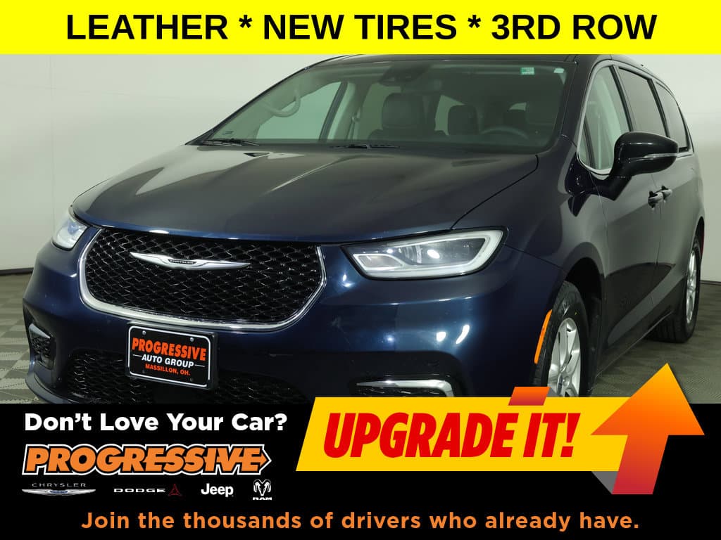 2024 Chrysler Pacifica Touring L — photo 1 of 31