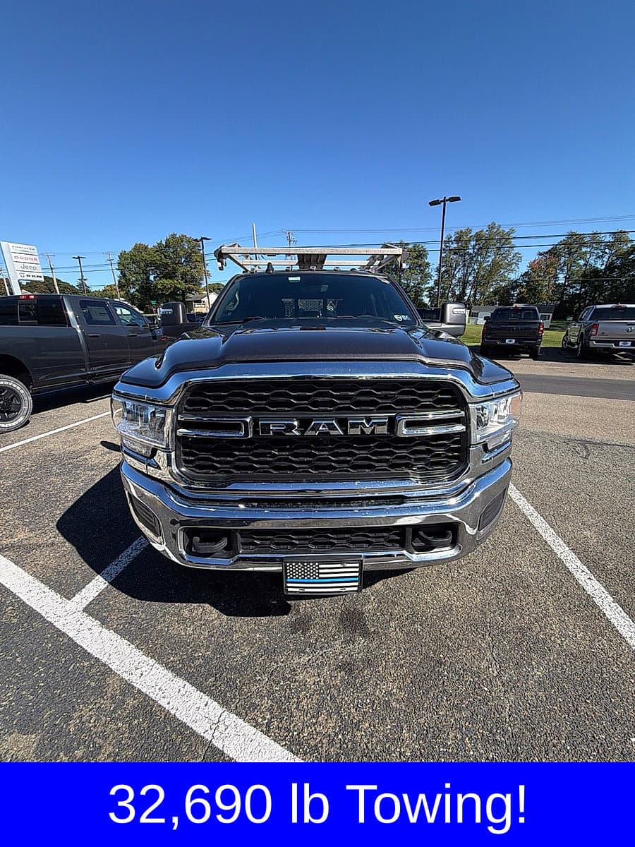 2024 RAM 3500 Tradesman — photo 1 of 5