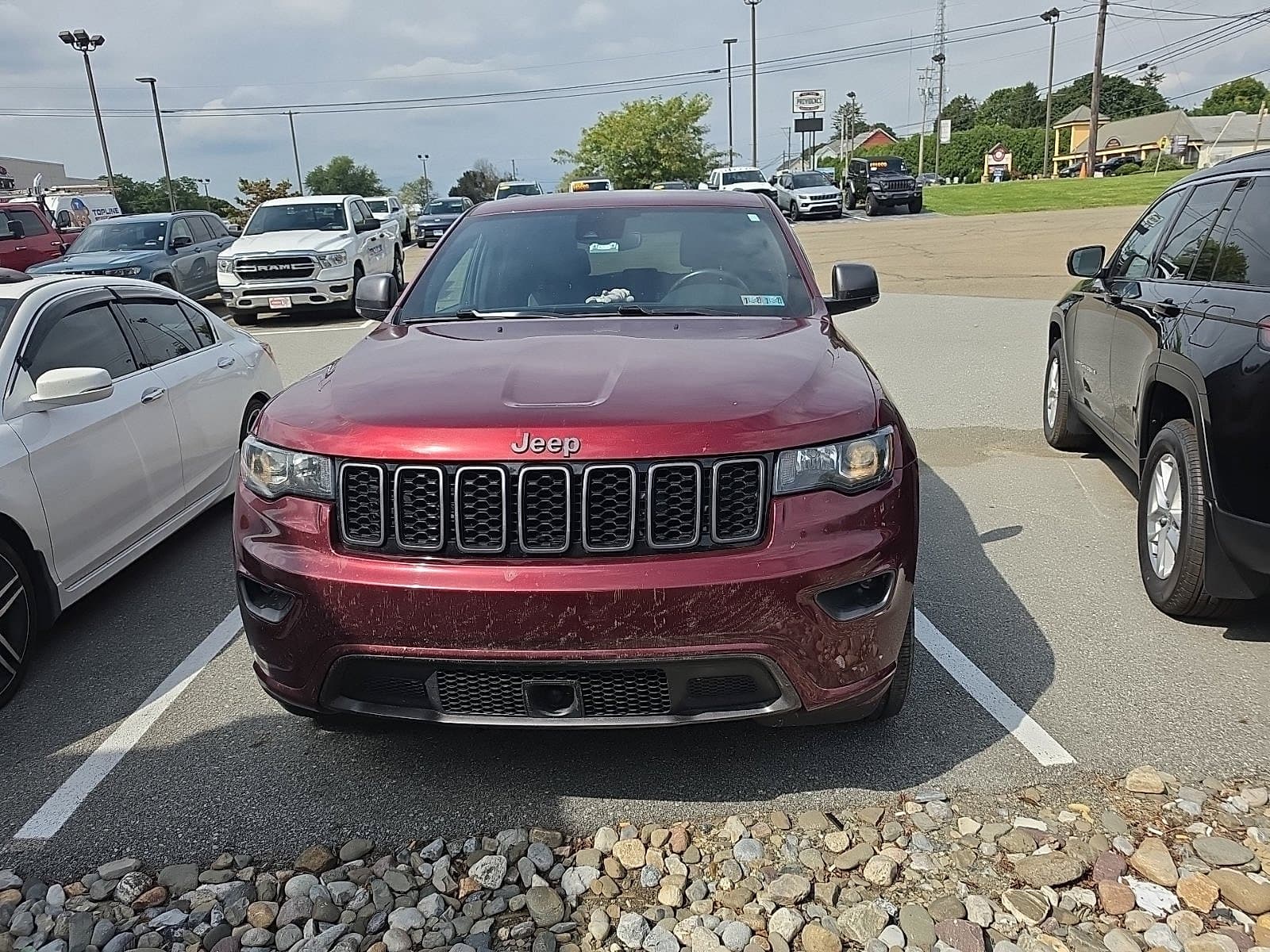 2021 Jeep Grand Cherokee 80th Anniversary — photo 1 of 9