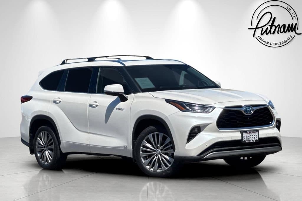 2020 Toyota Highlander Hybrid Platinum — photo 1 of 41