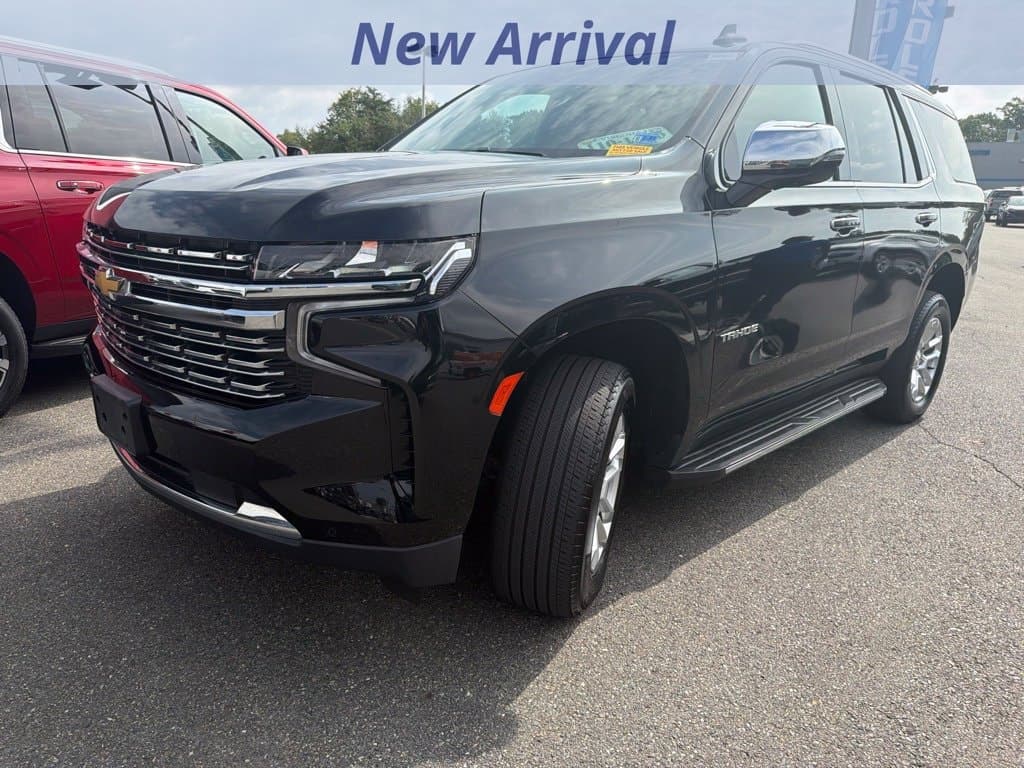 2023 Chevrolet Tahoe Premier — photo 1 of 12