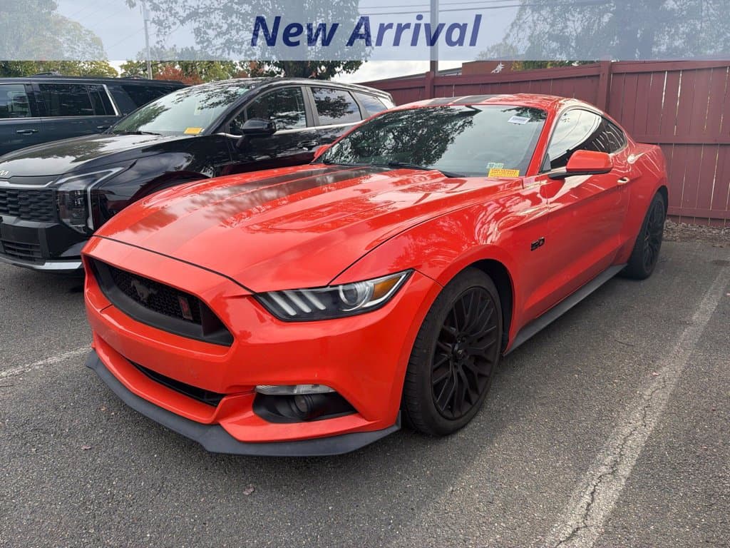 2016 Ford Mustang GT — photo 1 of 11