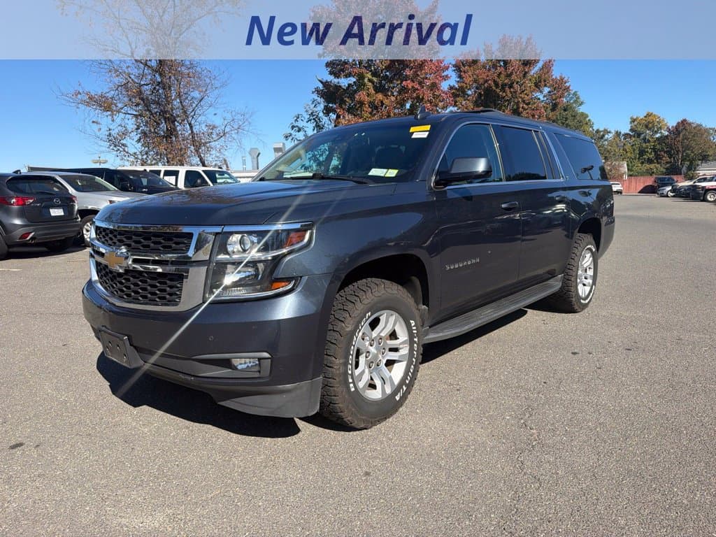 2019 Chevrolet Suburban LT — photo 1 of 12
