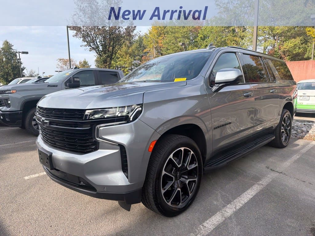 2023 Chevrolet Suburban RST — photo 1 of 11