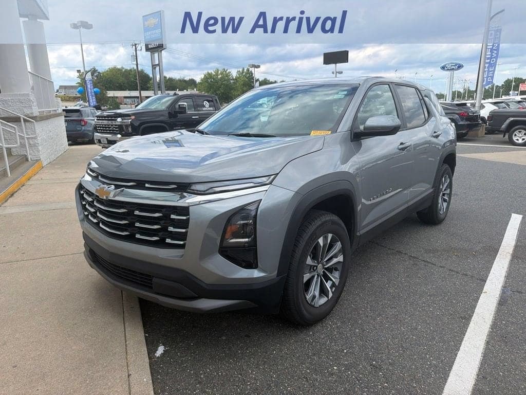 2026 Chevrolet Equinox AWD LT — photo 1 of 10