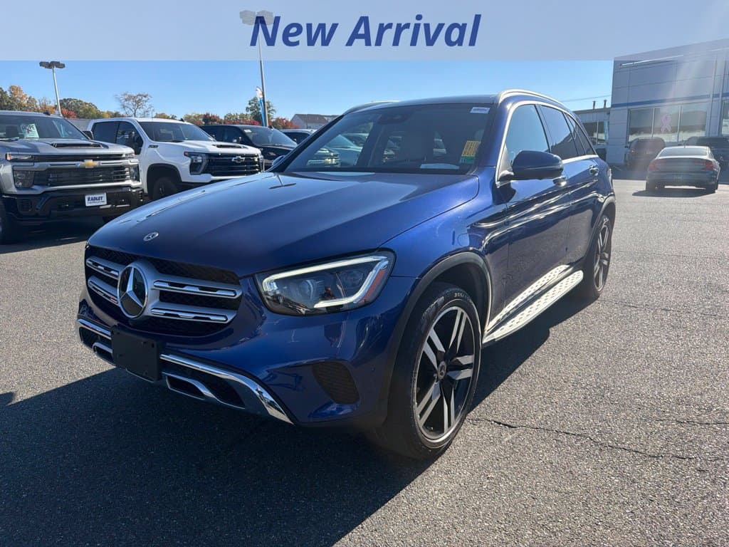 2021 Mercedes-Benz GLC GLC 300 — photo 1 of 12