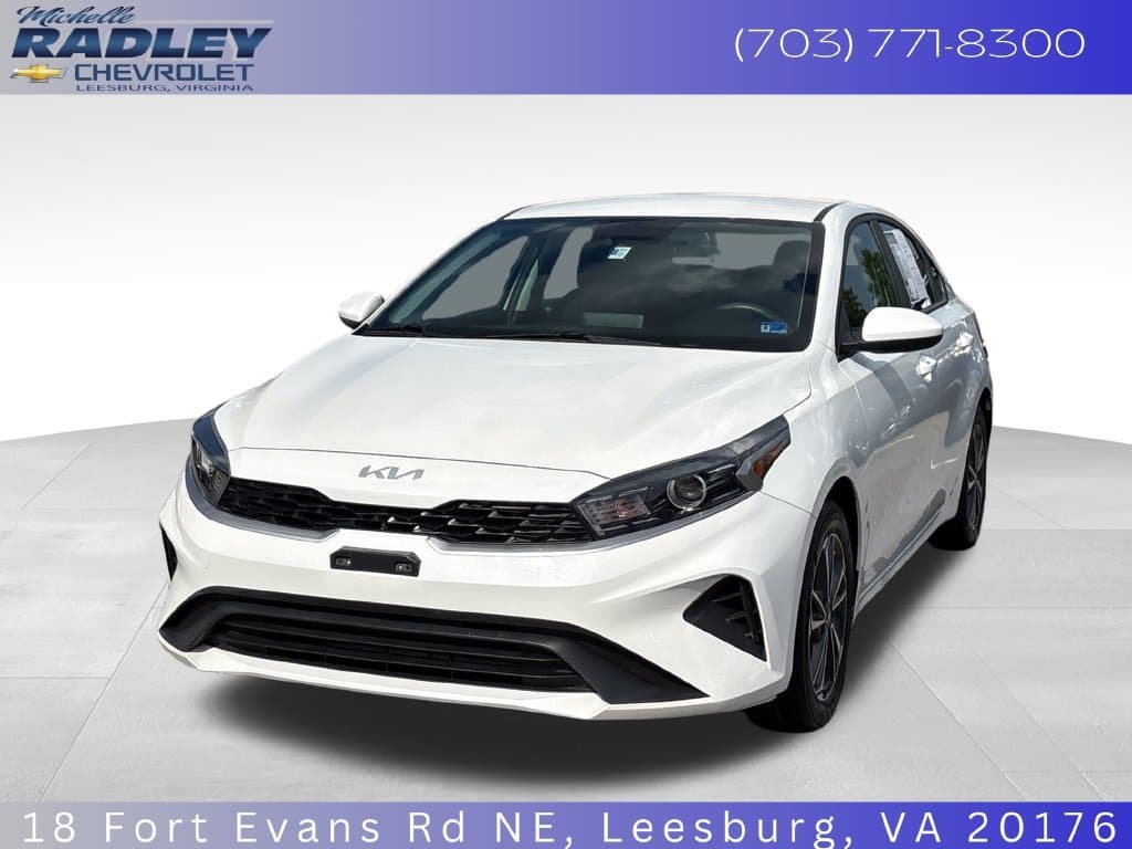 2023 Kia Forte LXS — photo 1 of 23