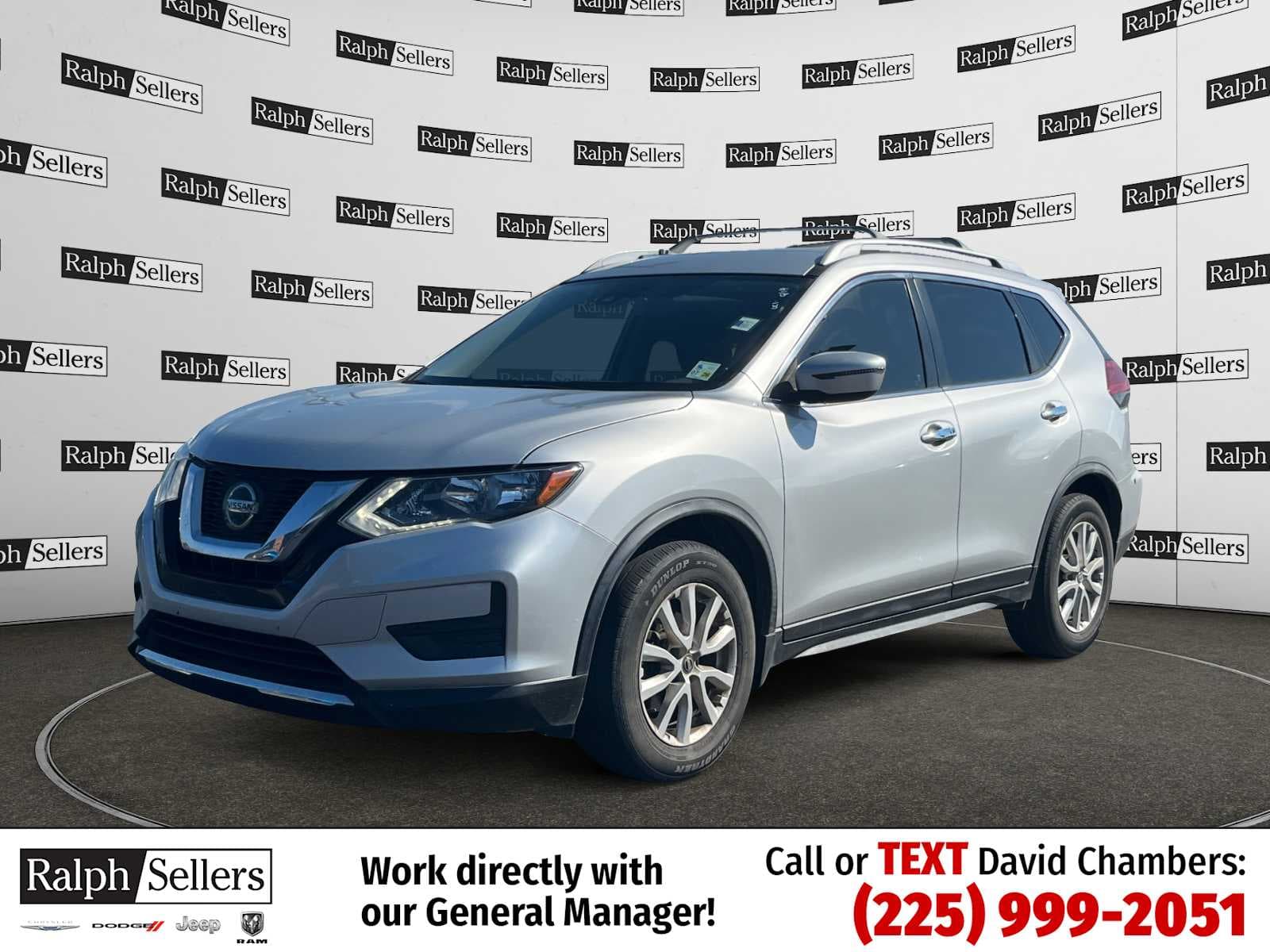 2019 Nissan Rogue SV — photo 1 of 9