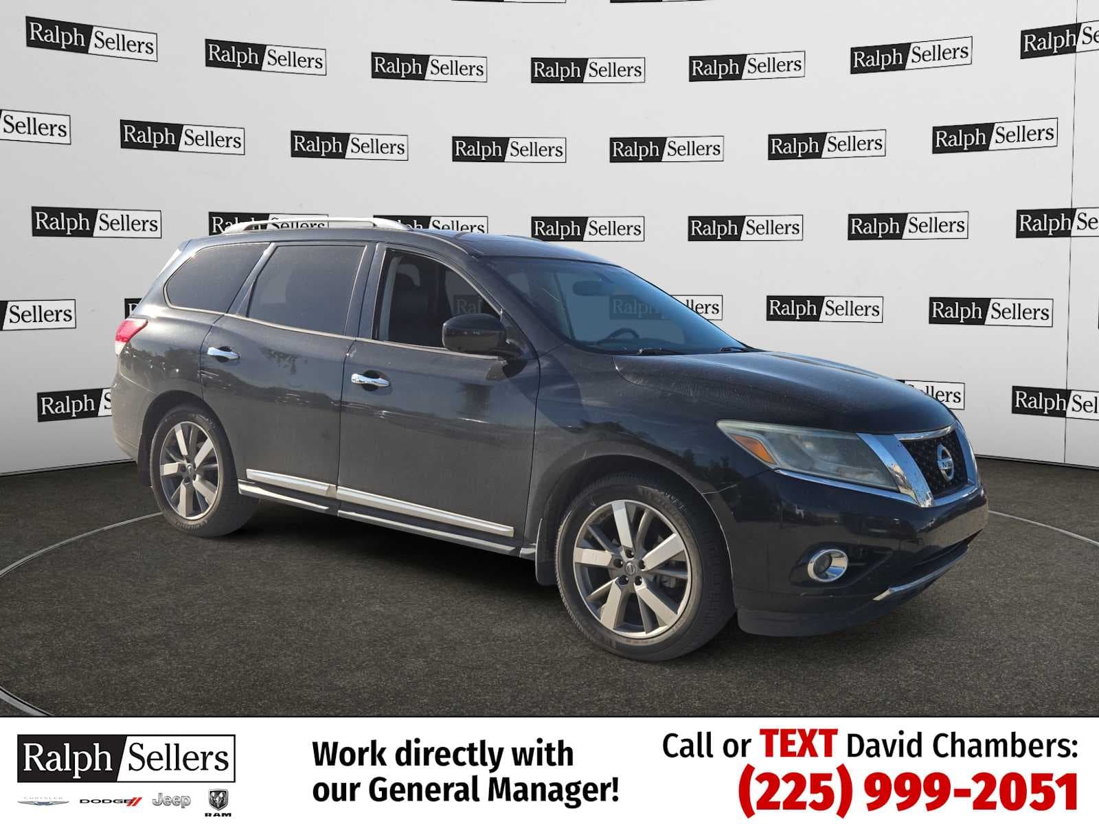 2016 Nissan Pathfinder Platinum — photo 1 of 9